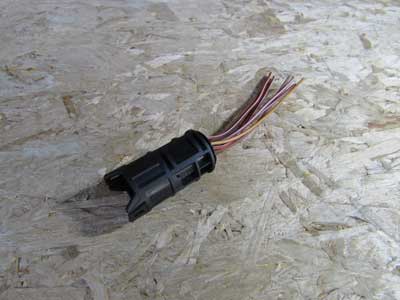 BMW 9 Pin Round Connector W/ Pigtail 7509716